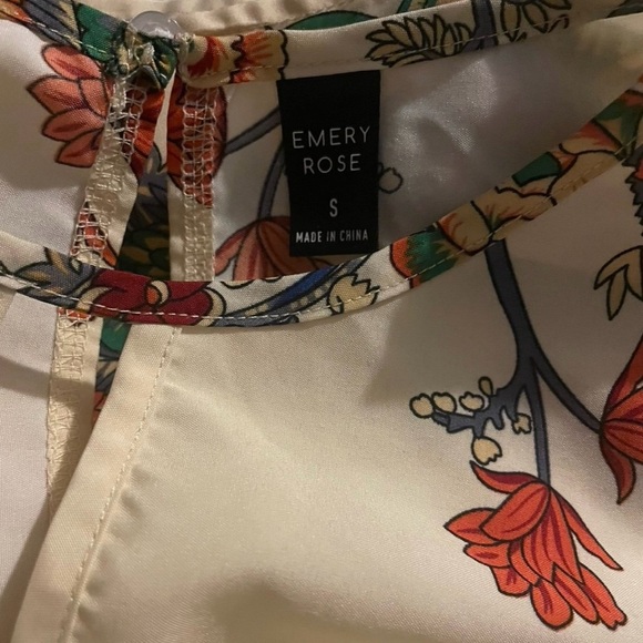 Lightweight Satin Floral Print Cream Mini Dress Crochet Flutter Cap Sleeves - Picture 7 of 11